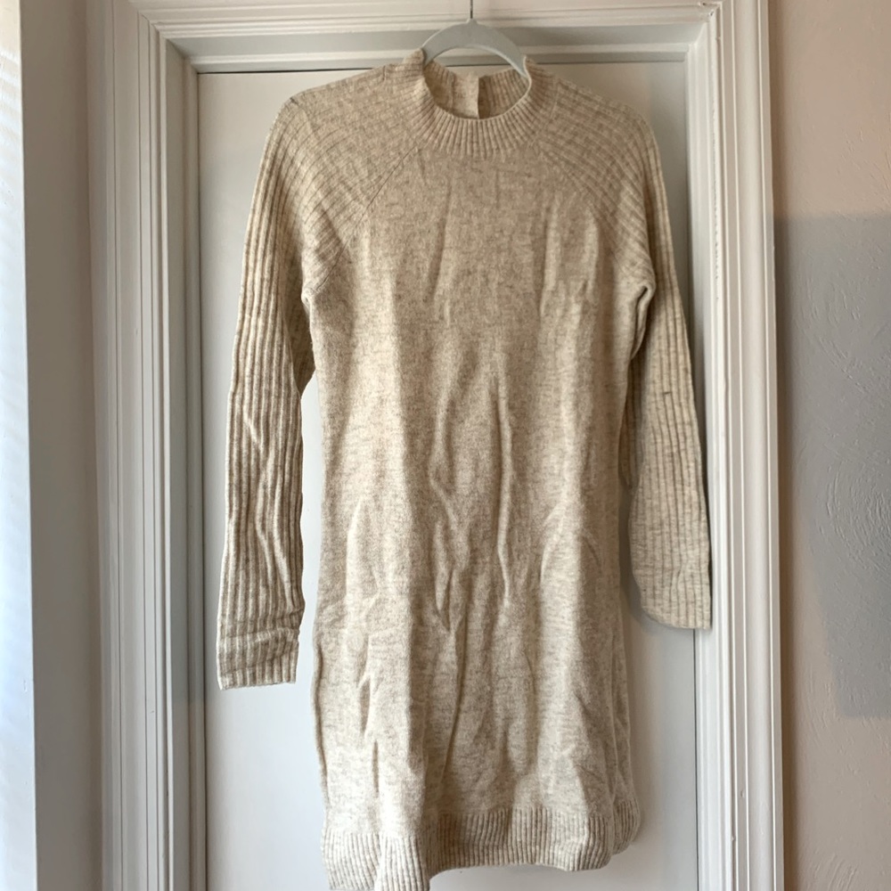 Abercrombie and Fitch beige mock-neck sweater dress. Size small.